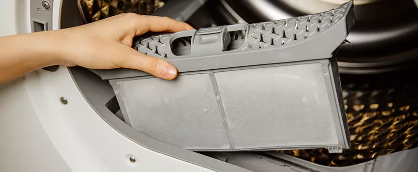 Signs Of A Clogged Dryer Lint Trap in Wolf Trap, Virginia